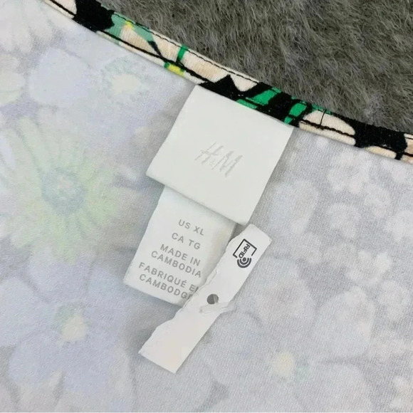 NWT Floral Scoop Neck Top - Picture 4 of 11